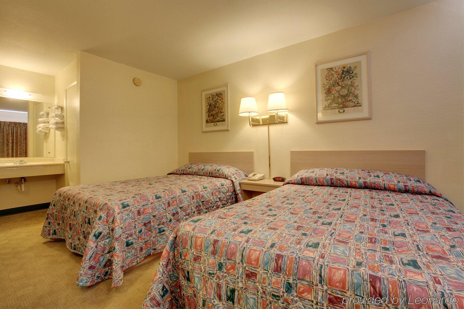 Americas Best Value Inn And Suites Карбондейл Стая снимка