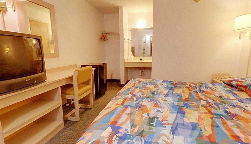 Americas Best Value Inn And Suites Карбондейл Стая снимка