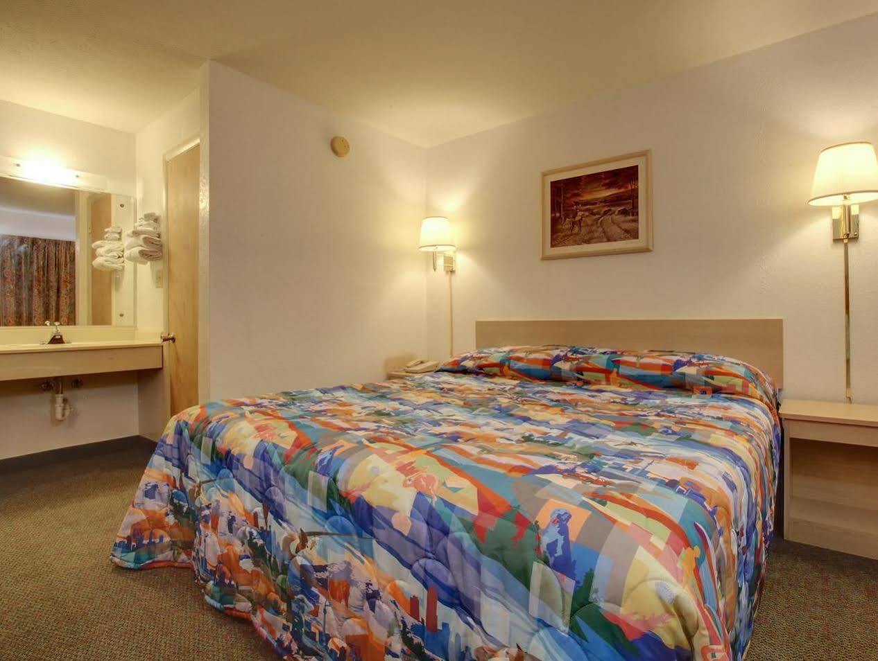 Americas Best Value Inn And Suites Карбондейл Екстериор снимка